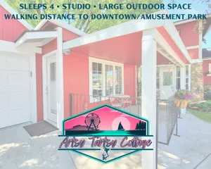 Image of The Artsy Tartsy Cottage off West Lake Okoboji