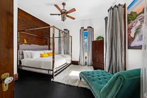 Image of Luxury Stay, Secret Door, Poker Table, sleeps 8