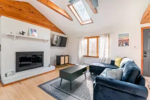 Image of 15% off, Private pond, BBQ, 4-min to village, AC