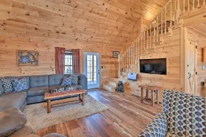 Image of Quiet and Secluded Berea Cabin on 70-Acre Farm!
