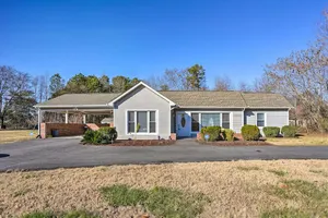 Image of Prince George Getaway Near Historic Sites!