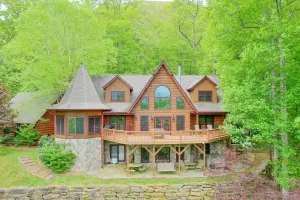 Image of Sweetwater Lodge - Luxury Log Cabin Rental