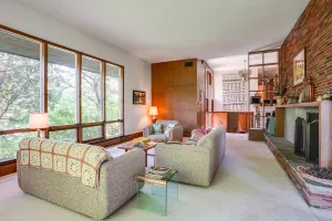 Image of 15 Mi to Downtown Minneapolis Retreat on 5 Acres