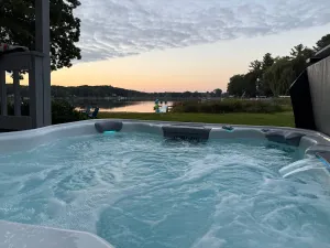 Image of Maston Lake Cottage: Hot Tub just added