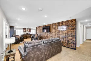 Image of The Oak Barrel Lodge near Downtown Louisville