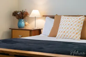 Image of Magnolia By Lake