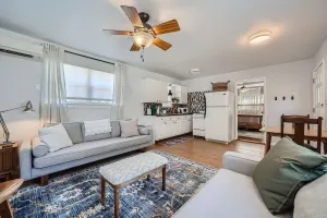 Image of Jesse Cooper Cottage-Overlooking SWU & Downtown GT