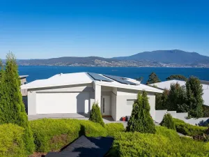 Image of Seaside Chic Villa with Breathtaking Ocean Views