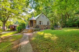Image of Salisbury Cottage about 7 Mi to High Rock Lake!