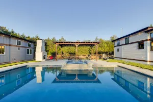 Image of Shared Outdoor Pool & Patio: Whitney Retreat!