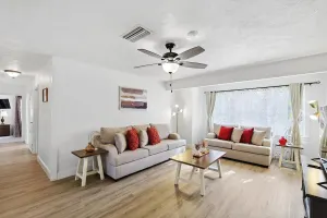 Image of 4-BD,2-BA Home Retreat, Laundry, Backyard