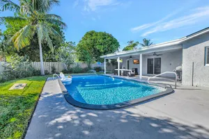 Image of Boca Beauty - Stylish Home With Pool 3 Bedroom Home by RedAwning