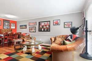 Image of Five Points Dawg Crib On Campus