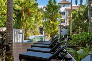 Image of 11 On The Reef