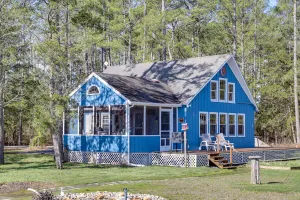 Image of Dog-friendly Westover Cottage w/ River Access!