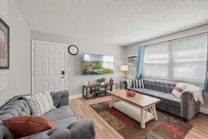 Image of Tranquil 2BR Apt Mpls - 8075 Apt 3