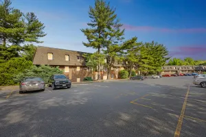 Image of PineBrook 1406 I 2br Garden Style Apartment !