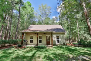 Image of The Camellia Cottage - private family space