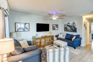 Image of 1 Mi to Jolly Roger: Condo w/ Pool in Ocean City!