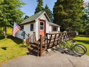 Image of Lake Superior View, Pictured Rocks Kayaking Behind the Home!