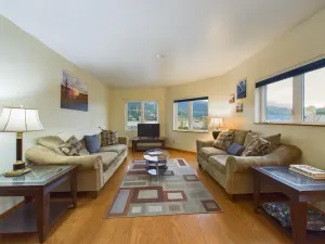 Image of Downtown Ocean view Apt, next to Cruise Ship Docks