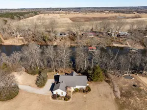 Image of Dripping Springs Retreat on the Little Red River