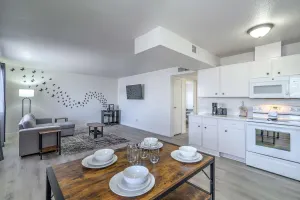 Image of Vegas Getaway Near Strip! Sleeps 6!