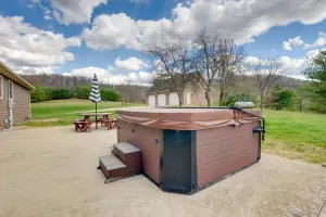 Image of Game Room & On-site Pond: Laurelville Retreat!