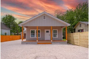 Image of Vibrant 4BR3BA Oasis Near Happy Downtown