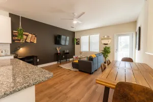 Image of QueenBed /Pooltable/ Wifi/ downtown-wilmington