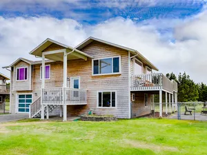 Image of Ocean View, Pet Friendly, Fenced Yard, Near Town, Game Room (BTIME)