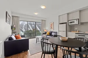 Image of Lantern 19 Deluxe