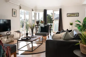Image of Lake Como Villa - Lake Daylesford on your doorstep