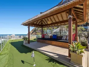 Image of Beachfront #12 - Direct Beach Access, Pet Friendly, 5Bed 4Bath