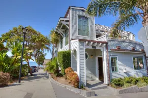 Image of Sunsetter in Avila Beach - 2 min walk to beach, located in Ocean 17