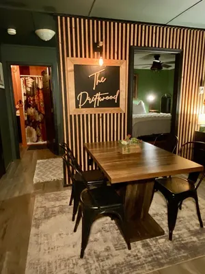 Image of Driftwood -Riverfront & Private, hot-tub + WiFi