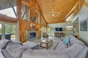 Image of 3-Acre Benezette Cabin Hot Tub, Grill and Mtn View