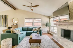 Image of 4-BD\/3-BA Chic Timeless Elegance - 15 Mins to DT