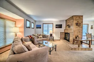 Image of Pagosa Condo with Deck, 4 Mi to Hot Springs and Dtwn
