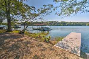 Image of 9 Mi to Hot Springs Lake Catherine Home with Dock