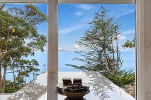 Image of Hidden Bay Retreat-5 Bed- 15min to Hobart