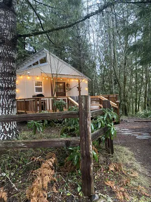 Image of Cute cabin with private creek front and next to community lake park