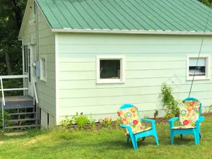 Image of Secluded Riverside Cabin for a Peaceful Getaway near Mark Twain Forest, Missouri