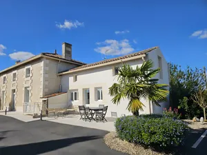 Image of Gîte et mobile home La Gloriette proche Futuroscope