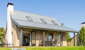 Image of Beautiful bungalow with garden & terrace | Beach nearby