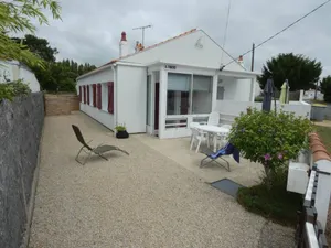 Image of Charming 2-BR House Near Forest with Terrace – 5 Guests, Parking, and Fully Equipped Kitchen