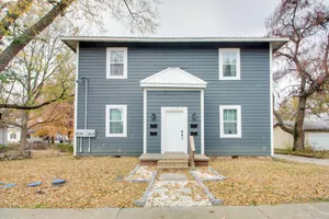 Image of Cozy Missouri Escape w/ Balcony, Near Colleges!