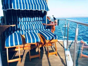 Image of Luxury - Floating House / Houseboat Small Ferry on the Goitzschesee