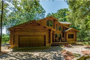 Image of Waterfront Cabin with Barbecue in Langley, Oklahoma