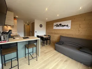 Image of Charmant Studio-Cabine 4 pers, Centre-Village, Balcon Ouest, à 600m des Pistes - FR-1-572-281